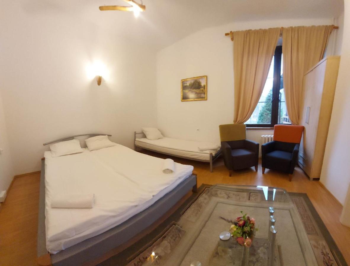 Zloty Jelen - Restauracja I Dom Goscinny Potok Zloty エクステリア 写真